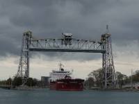 Schiffe umfahren die Niagaraf&auml;lle im Wellton-Kanal
